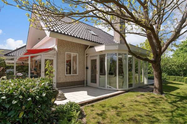 Woning Bachstraat 50 Hellevoetsluis