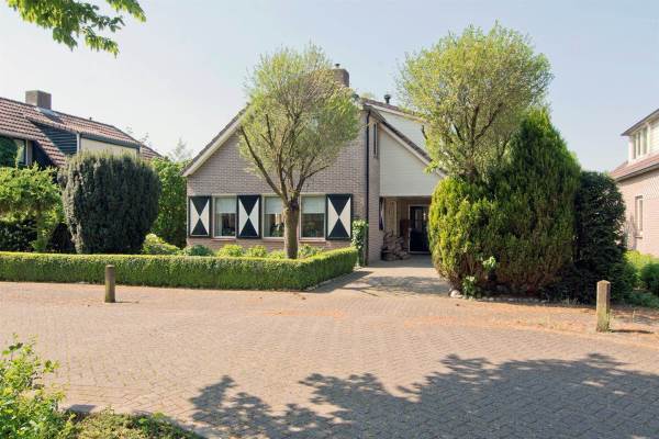 Woning Teisterbantstraat 23 Kerk-Avezaath, Gem. Buren