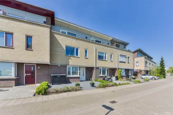 Woning Gletsjermeer 79 Houten