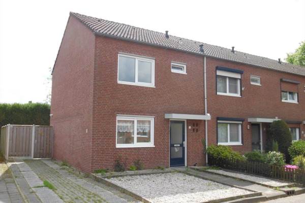 Woning Koningin Emmastraat 1 Budel-Dorplein
