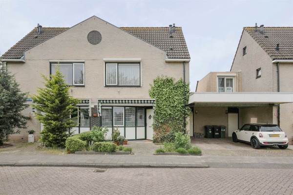 Woning Emmy Belinfantestraat 18 Spijkenisse
