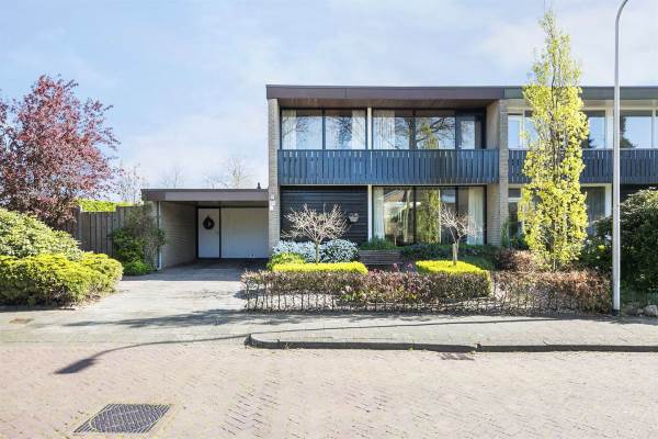 Woning Van Broekhuizenstraat 29 Rijssen