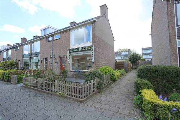 Woning Jan Luikenlaan 23 Uithoorn