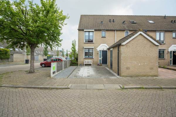 Woning Bouvignestraat 76 Hellevoetsluis