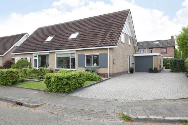 Woning Grêftswâl 20 Menaam
