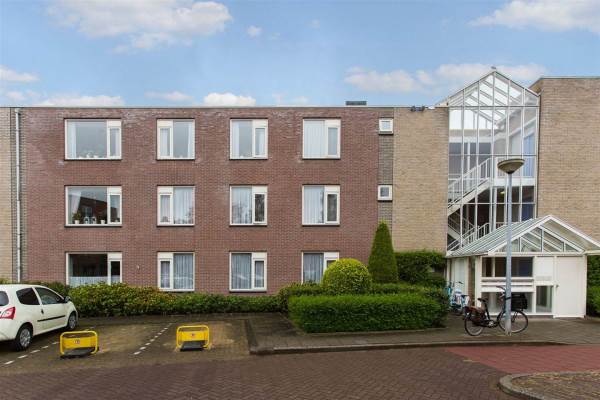 Woning Dr.A.Kuyperlaan 35 Weesp