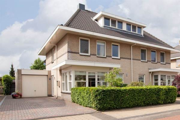 Woning Jan van Nassauplantsoen 33 Steenwijk