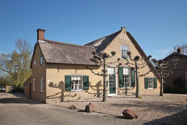 Woning Bovenkerkseweg 24-26 Giessenburg