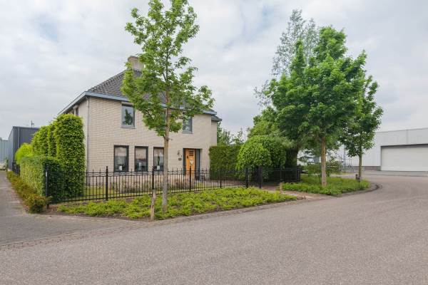 Woning Haverkamp 1- 1a Beek en Donk
