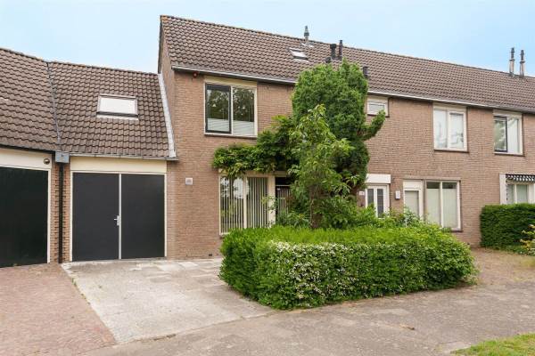 Woning Middelgronden 120* Huizen