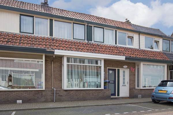 Woning Reguliersdwarsstraat 11&garage Beverwijk