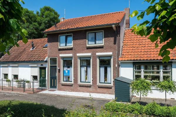 Woning Nieuwstraat 33 Stad aan 't Haringvliet