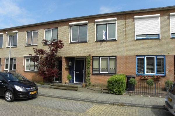 Woning Theo Mann-Bouwmeesterstraat 69 Spijkenisse