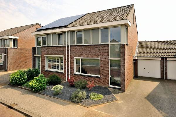 Woning Ericaplein 104 Grubbenvorst