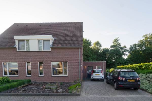 Woning Kapelaan Nausstraat 25 Egchel