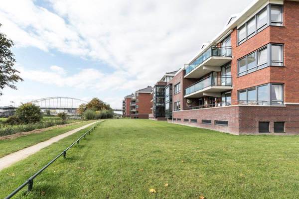 Woning Burgemeester Van den Helmlaan 29 Maarssen
