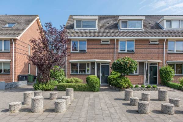 Woning Pieter Johan Tijkenstraat 14 Poortugaal