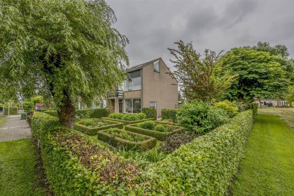 Woning Roerdompstraat 92 Strijen