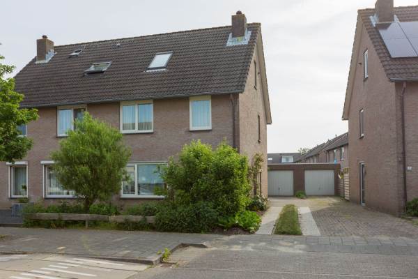 Woning Martinus Nijhofflaan 12 Kloetinge