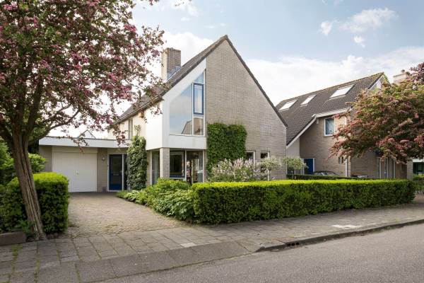 Woning Betsy Perkstraat 45 Hoofddorp