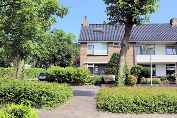 Woning Van Bergenlaan 1 Castricum