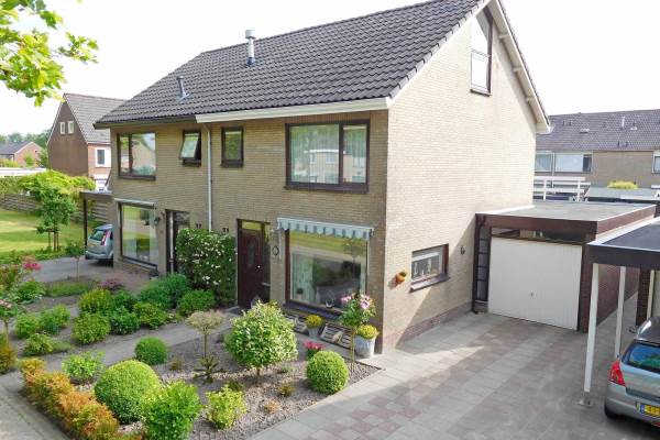 Woning Wythústerwei 71 Stiens