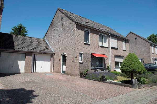 Woning Adelaarshorst 17 Roermond