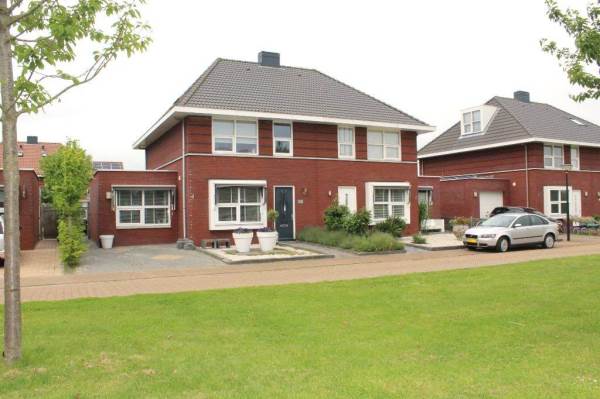 Woning De Túfein 18 Bolsward