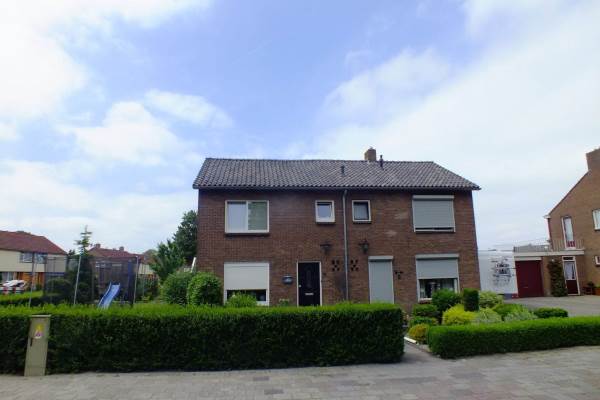 Woning Voeghoutenstraat 8 Klazienaveen
