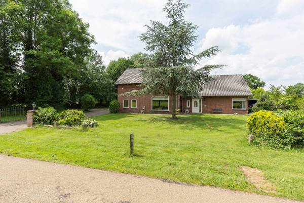 Woning Kroonweg 1 Saasveld