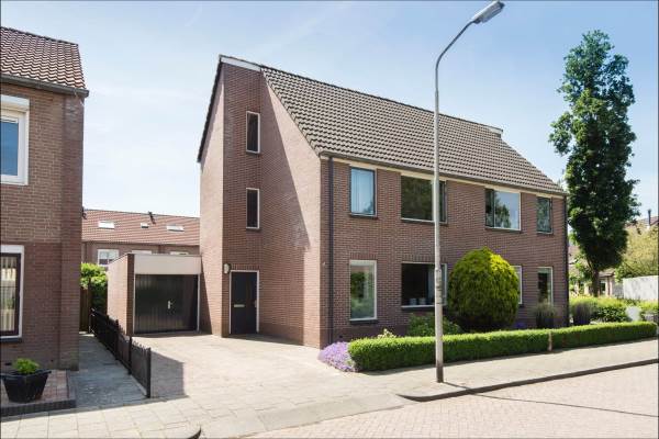 Woning Eikenlaan 32 Asperen