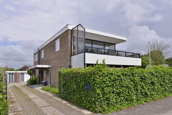 Woning Burgemeester van Woelderenlaan 56 Vlissingen