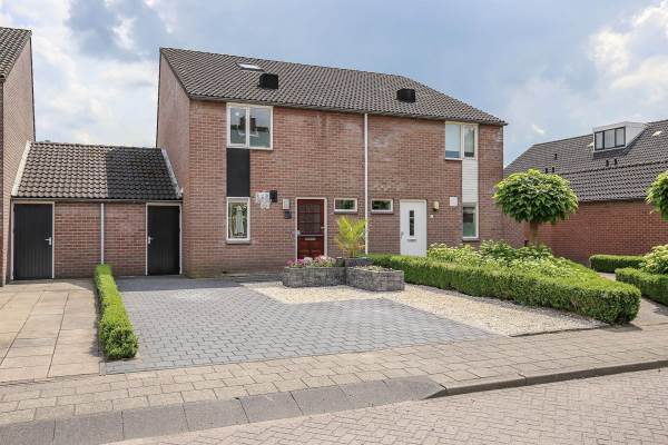 Woning Weegbree 75 Nieuwleusen