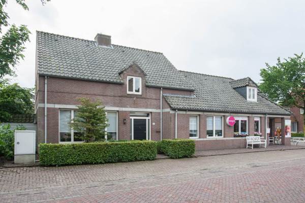 Woning Willibrordstraat 11. Oost West en Middelbeers
