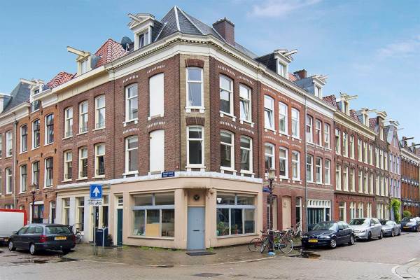 Woning Douwes Dekkerstraat 22boven Amsterdam