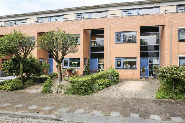 Woning Etudestraat 42 Hellevoetsluis