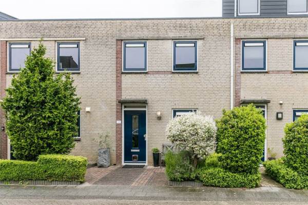 Woning Kloosring 105 Oud-Beijerland
