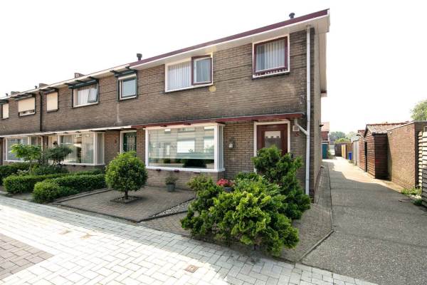 Woning Juliana van Stolbergstraat 3 Terneuzen