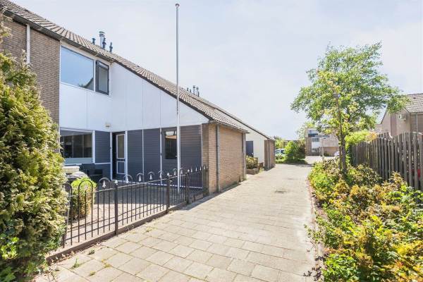 Woning Willem-Alexanderplaats 44 Hellevoetsluis