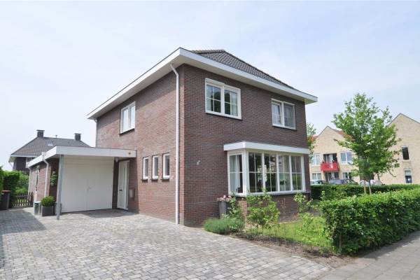 Woning Burgemeester Pastoorstraat 10 Wanneperveen