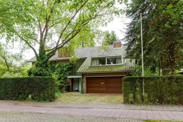 Woning van Oldenbarneveltlaan 6 Eindhoven