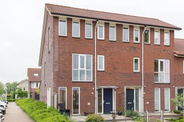 Woning Bramengaarde 184 Hendrik-Ido-Ambacht