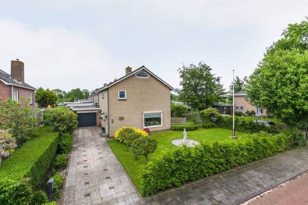Woning Prof.B.Fridsmastrjitte 2 Scharnegoutum