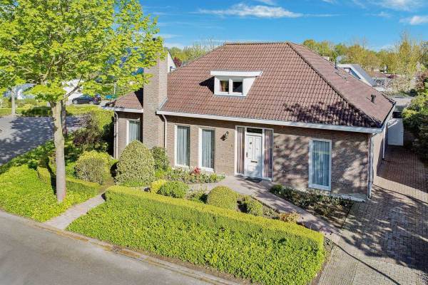 Woning Henk van den Broeklaan 16 Eindhoven