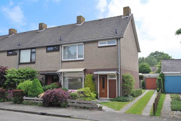 Woning Jhr. van Sypesteynlaan 51 Loosdrecht