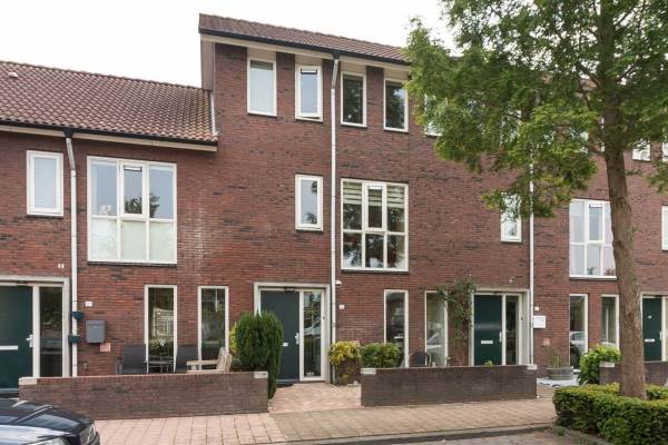 Woning Amandelgaarde 63 Hendrik-Ido-Ambacht