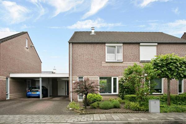 Woning Achter den Hof 100 Amstenrade