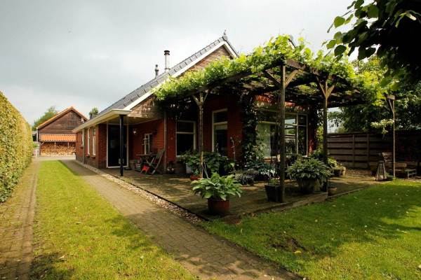 Woning Hoofdweg 102 Hellum