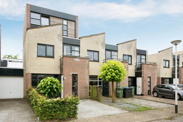 Woning Travertijndijk 48 Roosendaal