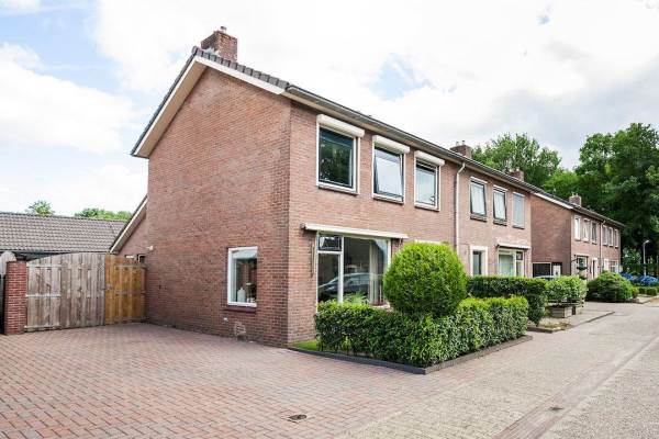Woning Warreveen 8 Pesse